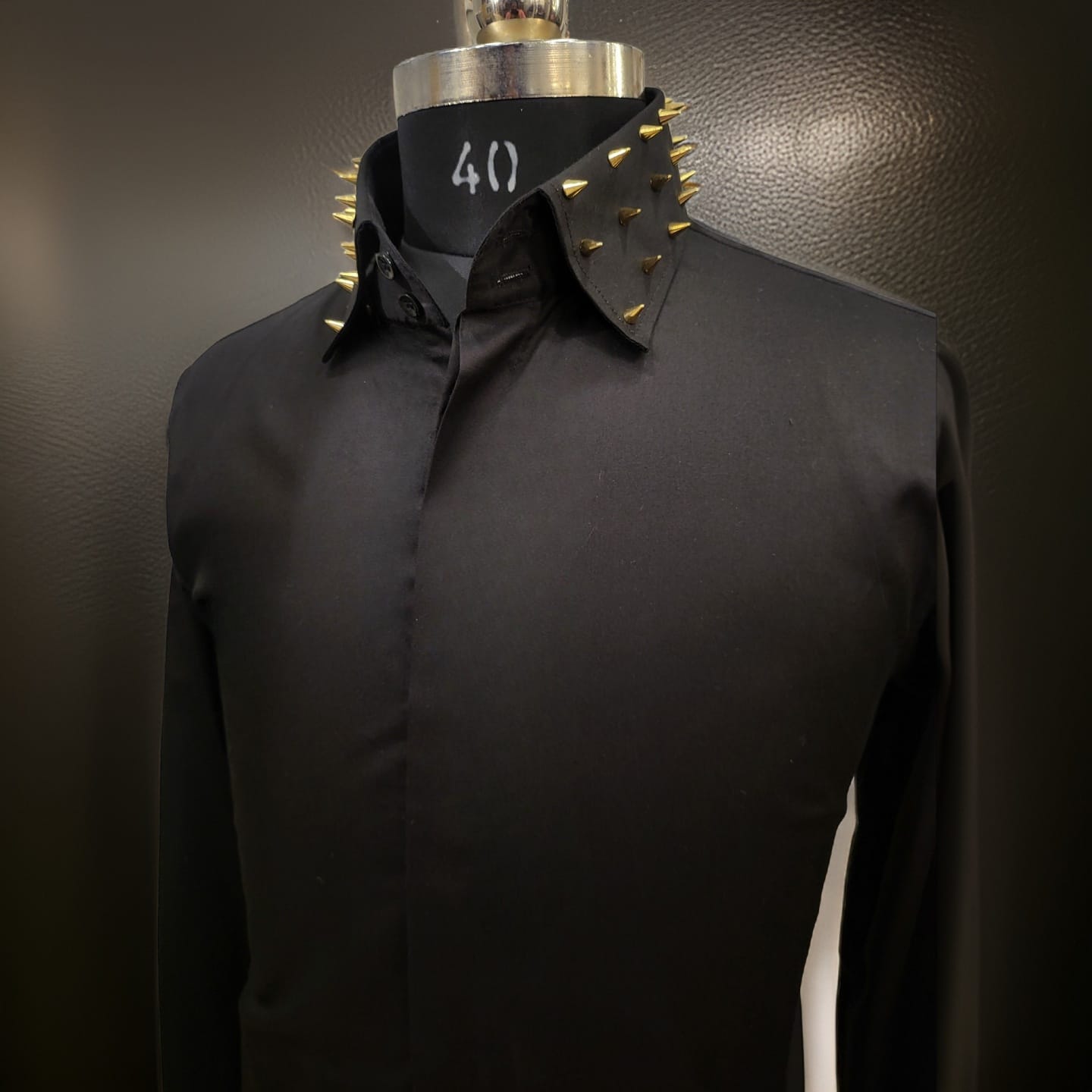 Black Gold Spikey